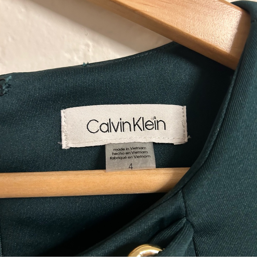 NWT Calvin Klein Forest Green Sleeveless Dress with Gold Chain, Size 4 - Picture 4 of 8